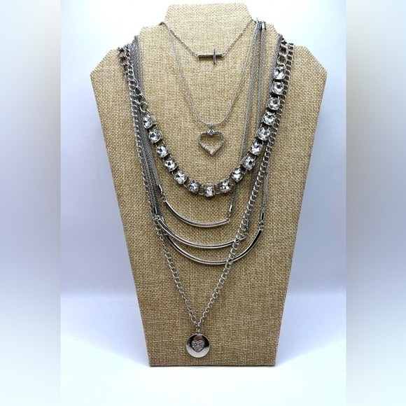 Necklaces Lot 5 Assorted Necklaces Silver Tone Necklaces - Picture 3 of 14